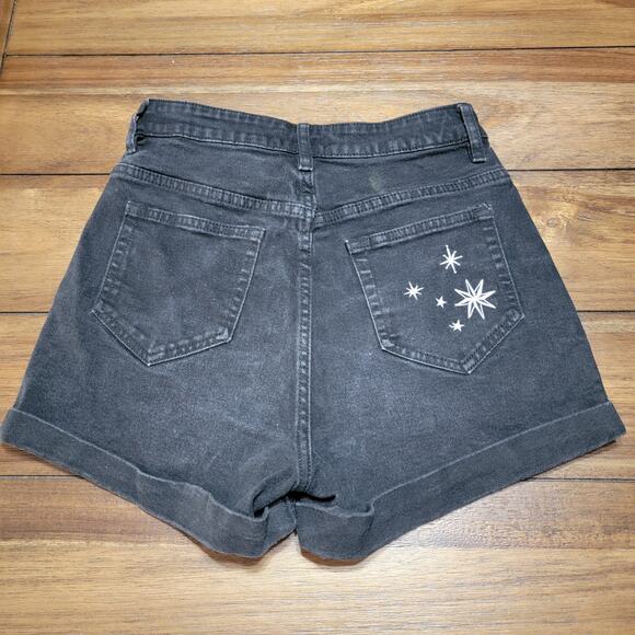 Hot Topic Junior Black Celestial Shorts - Size 3 - Picture 4 of 7